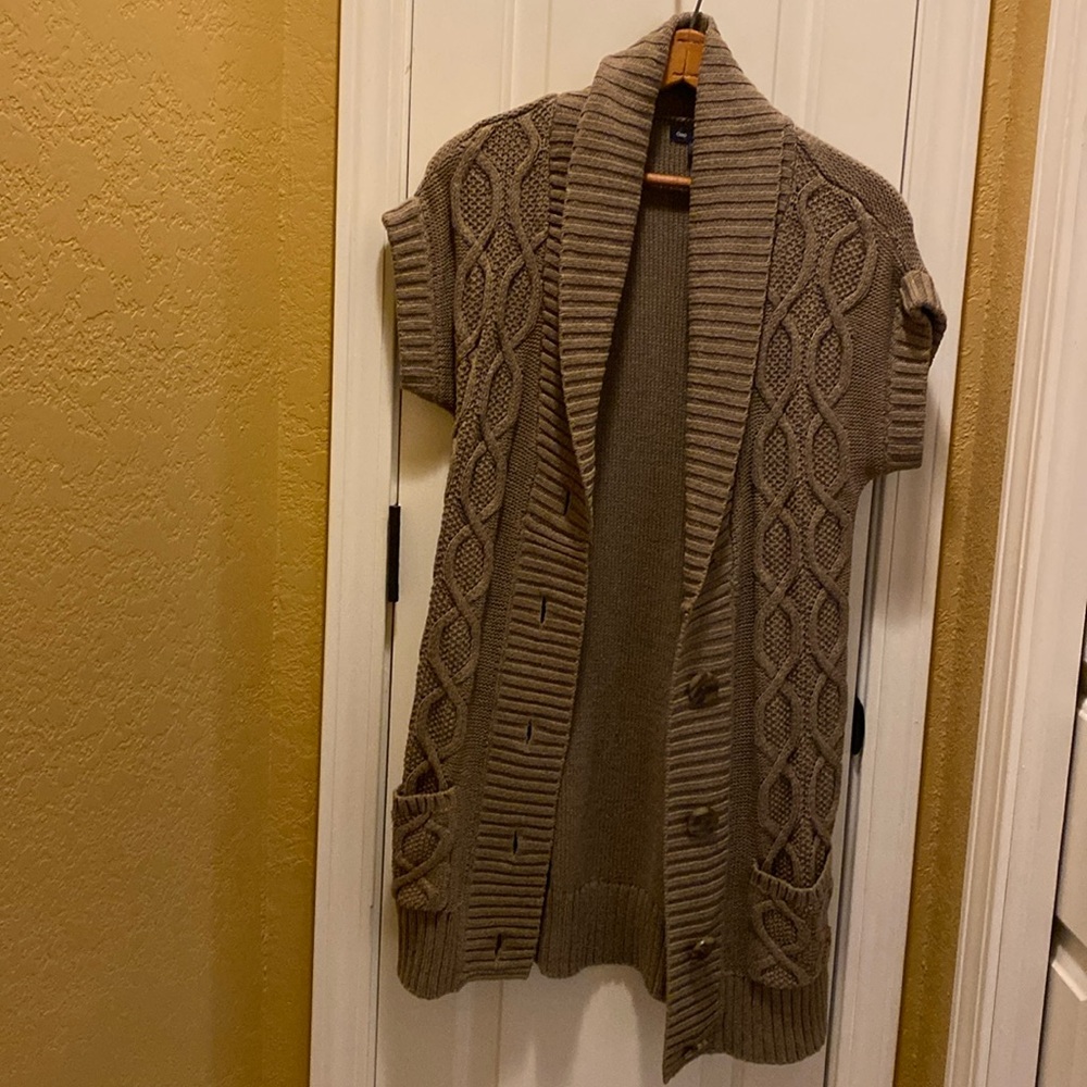 Gap knit short sleeve long button up sweater